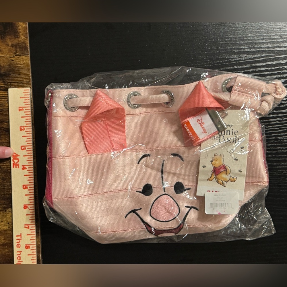 Harvey’s Disney Winnie the Pooh Piglet Bucket Bag - Picture 4 of 16
